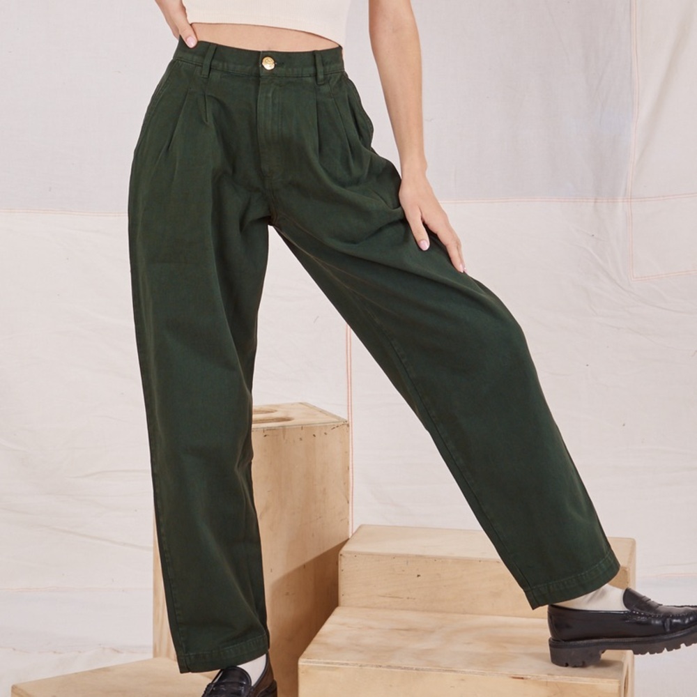 Big Bud Press Heavyweight Pleated Trousers in Swamp Green Size Unisex Large
